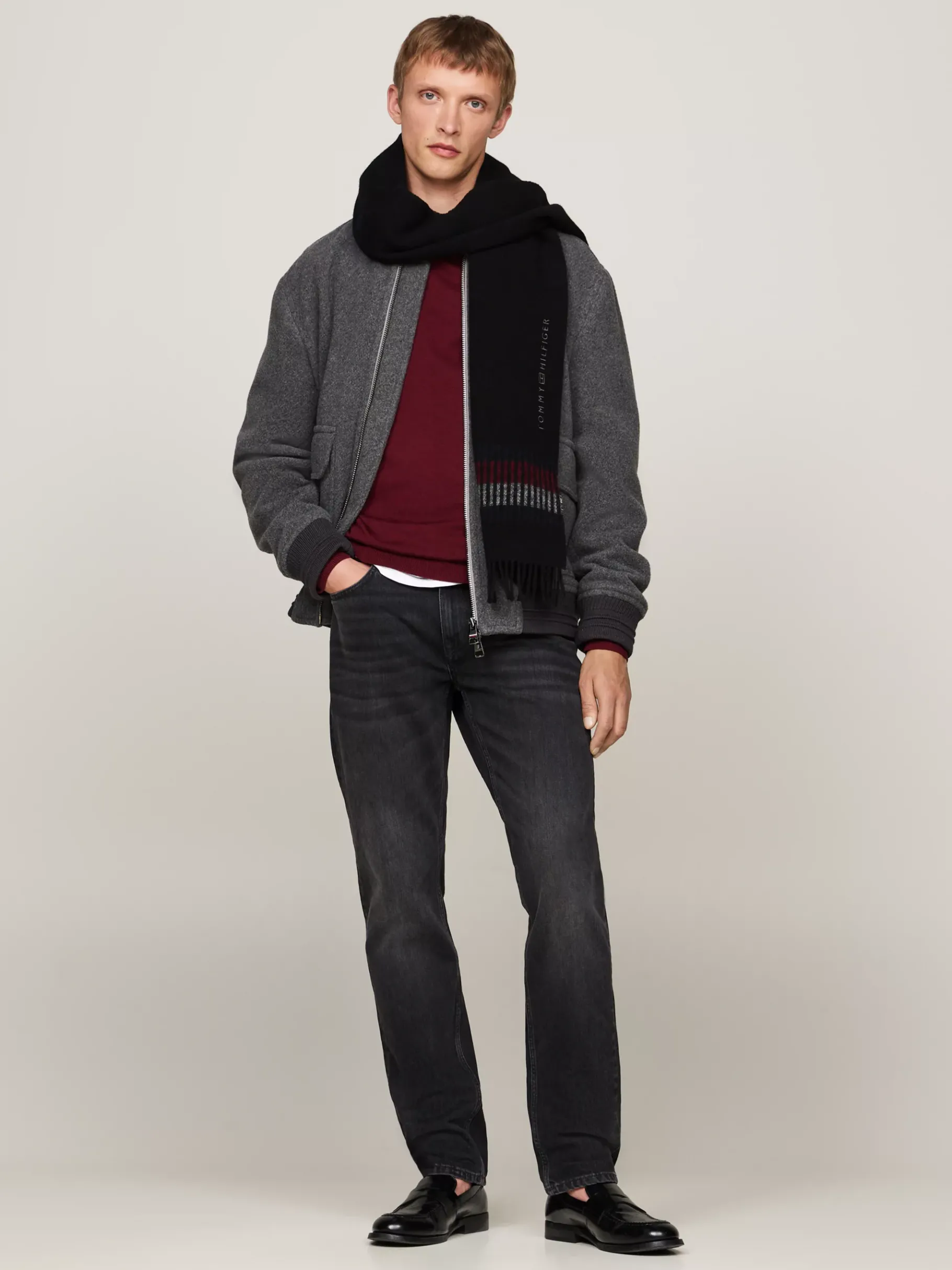 Tommy Hilfiger Corporate Wollschal mit Fransen BLACK Discount