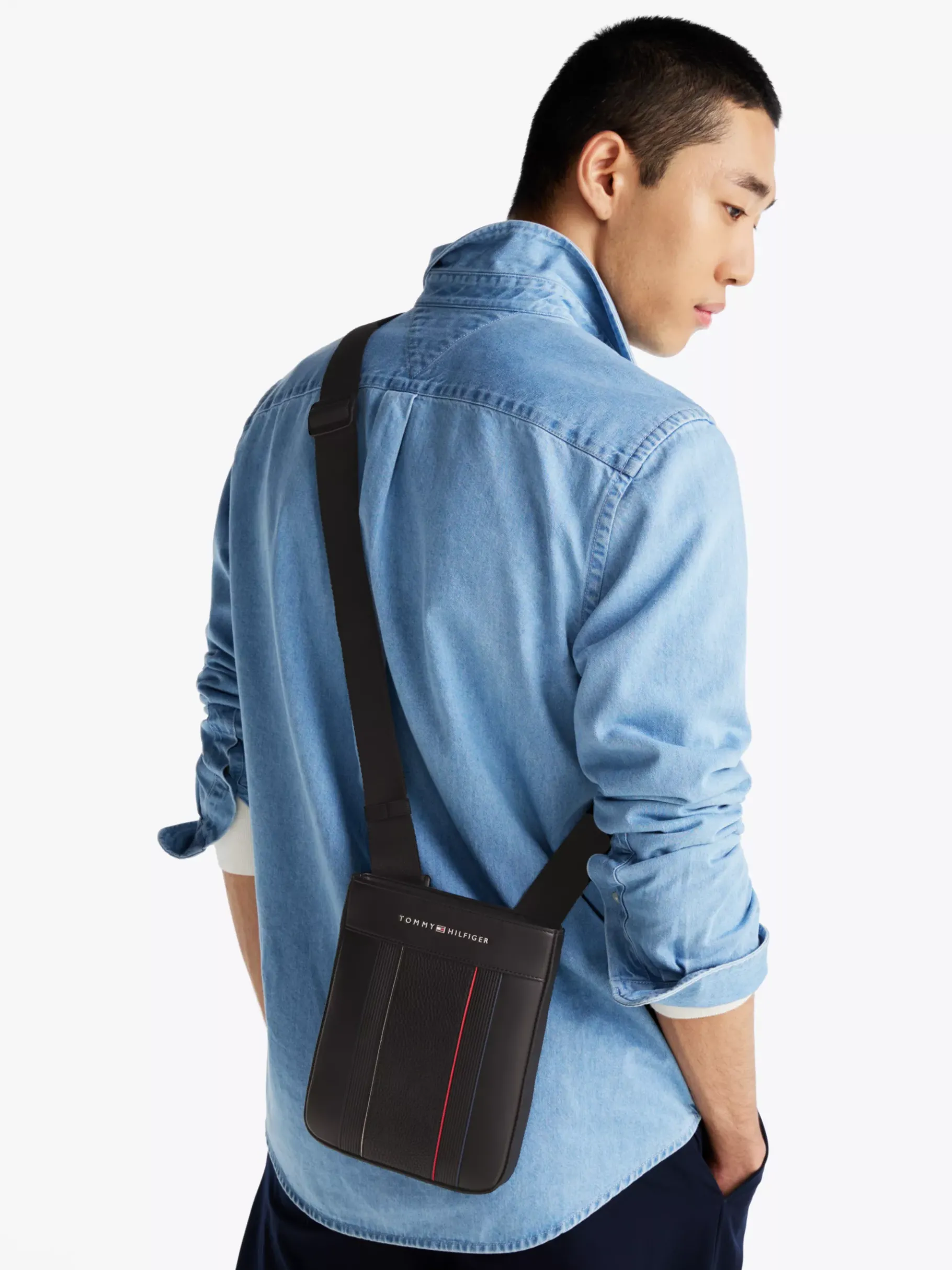 Tommy Hilfiger Crossbody-Tasche mit Metall-Logo BLACK Cheap