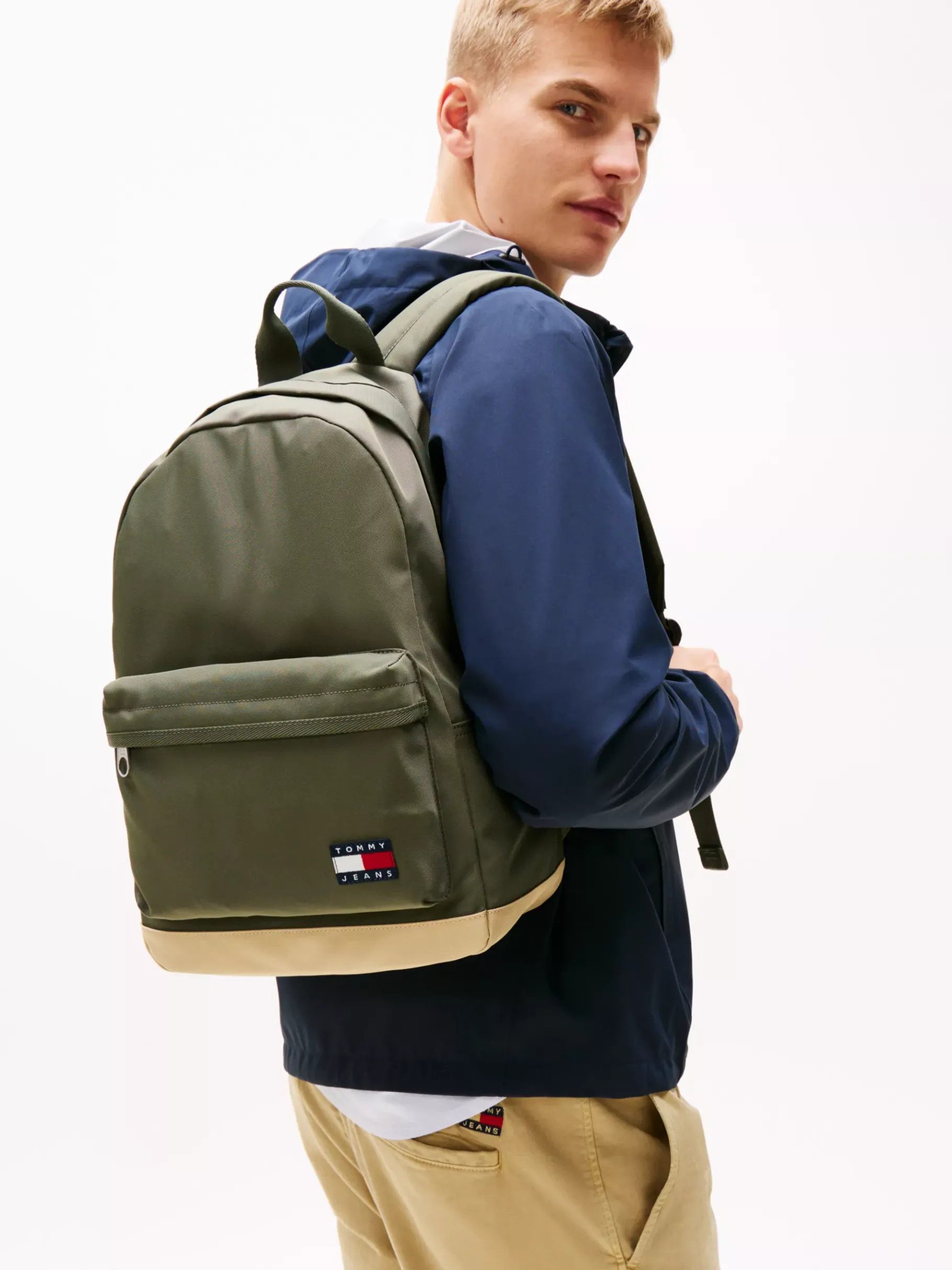 Tommy Hilfiger Essential kuppelförmiger Rucksack PEWTER GREEN Best