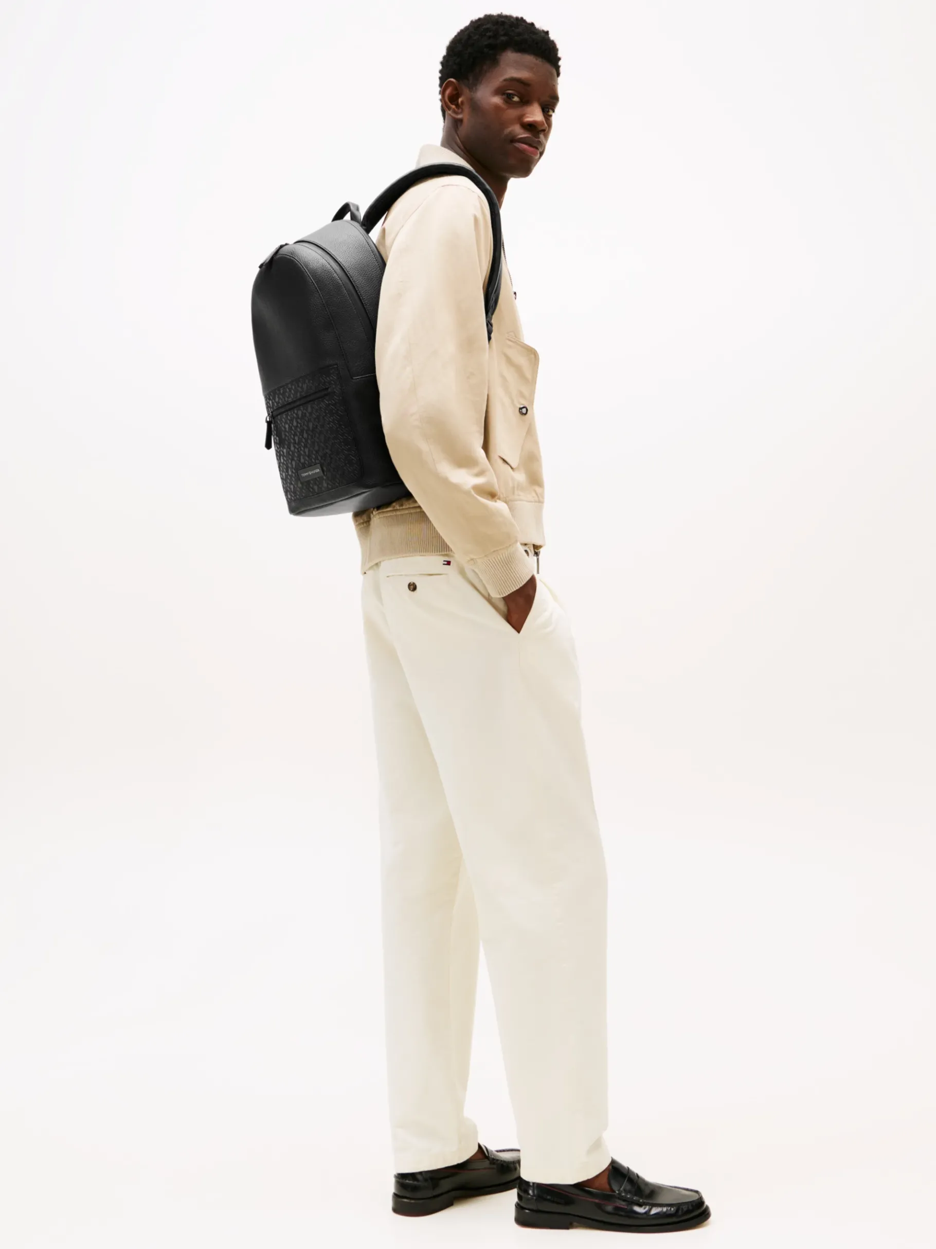 Tommy Hilfiger Genarbter Rucksack mit TH-Monogramm BLACK Sale