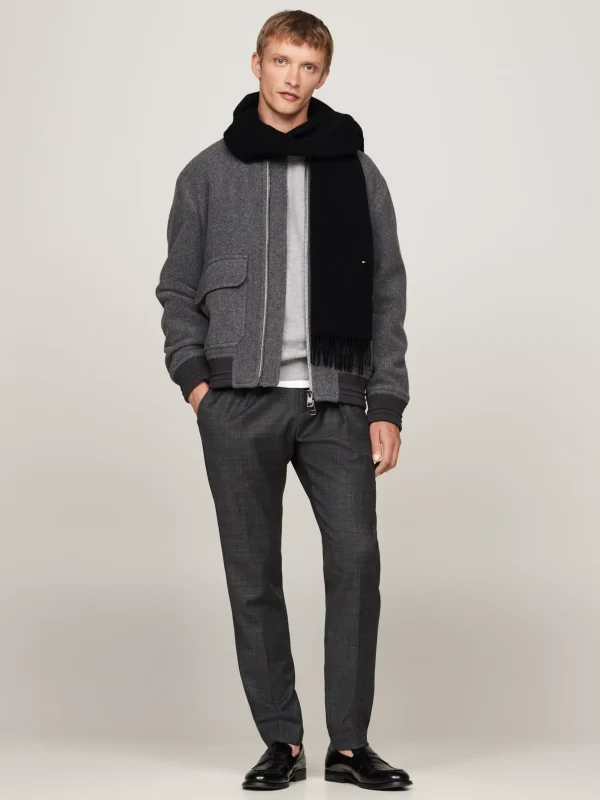 Tommy Hilfiger Kaschmirschal mit Emaille-Flag und Fransen BLACK Fashion