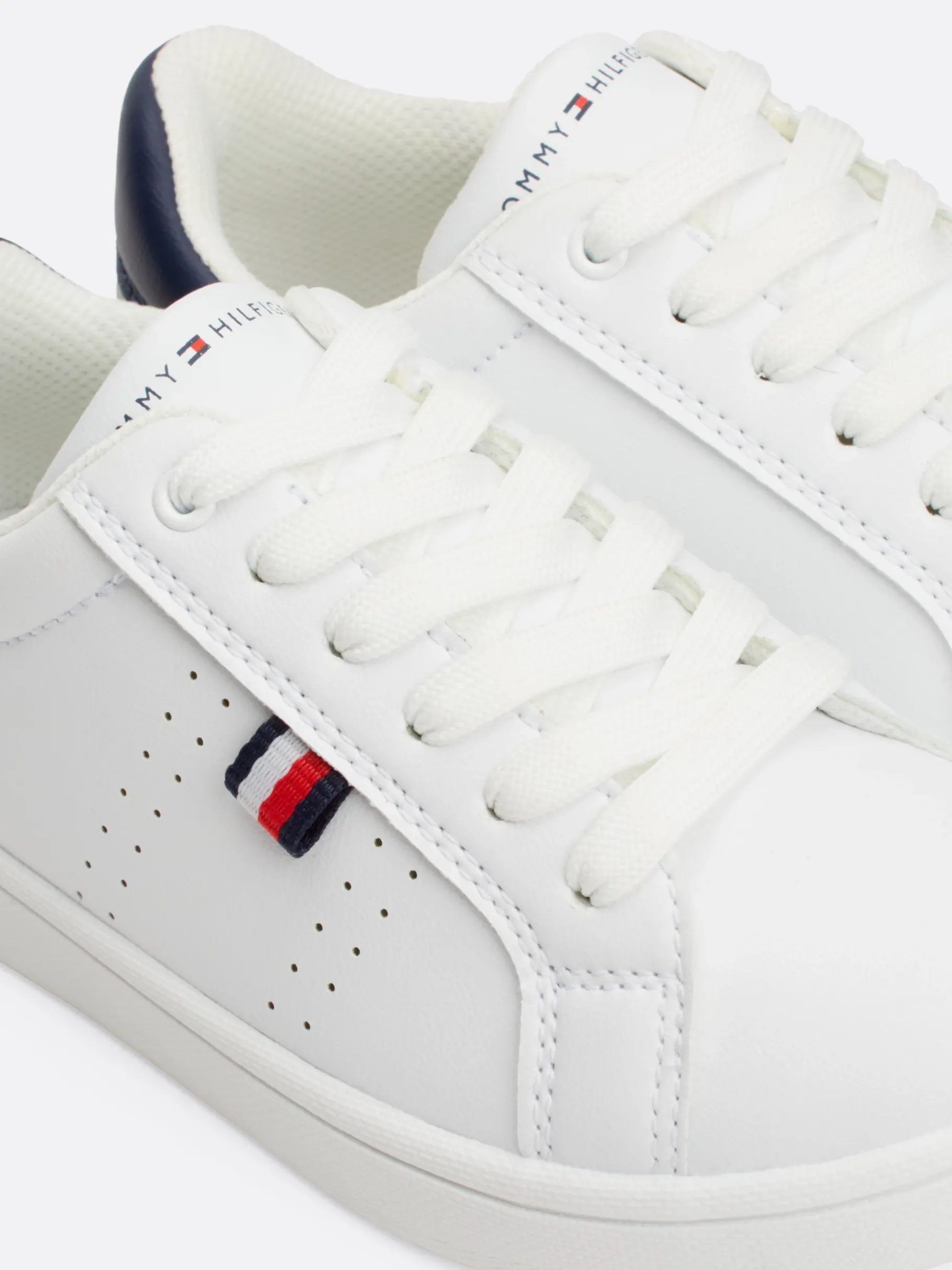 Tommy Hilfiger Lace-up Sneaker mit Logo WHITE Hot