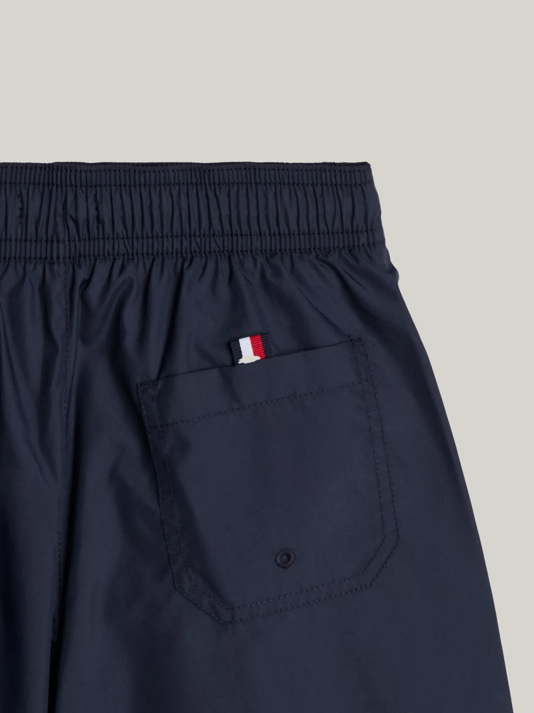 Tommy Hilfiger Original mittellange Badeshorts DESERT SKY Best