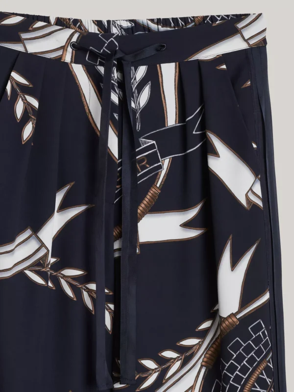 Tommy Hilfiger Relaxed Fit Hose mit Wappen-Print DESERT SKY Outlet