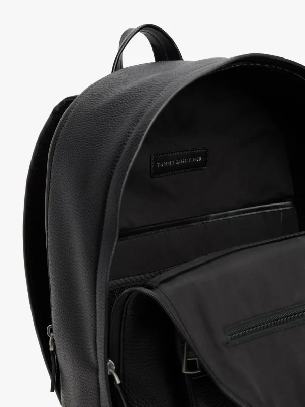 Tommy Hilfiger Rucksack aus Narbenleder mit Metall-Logo BLACK Flash Sale