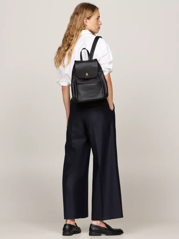 Tommy Hilfiger Rucksack mit TH-Monogramm auf der Klappe BLACK Hot