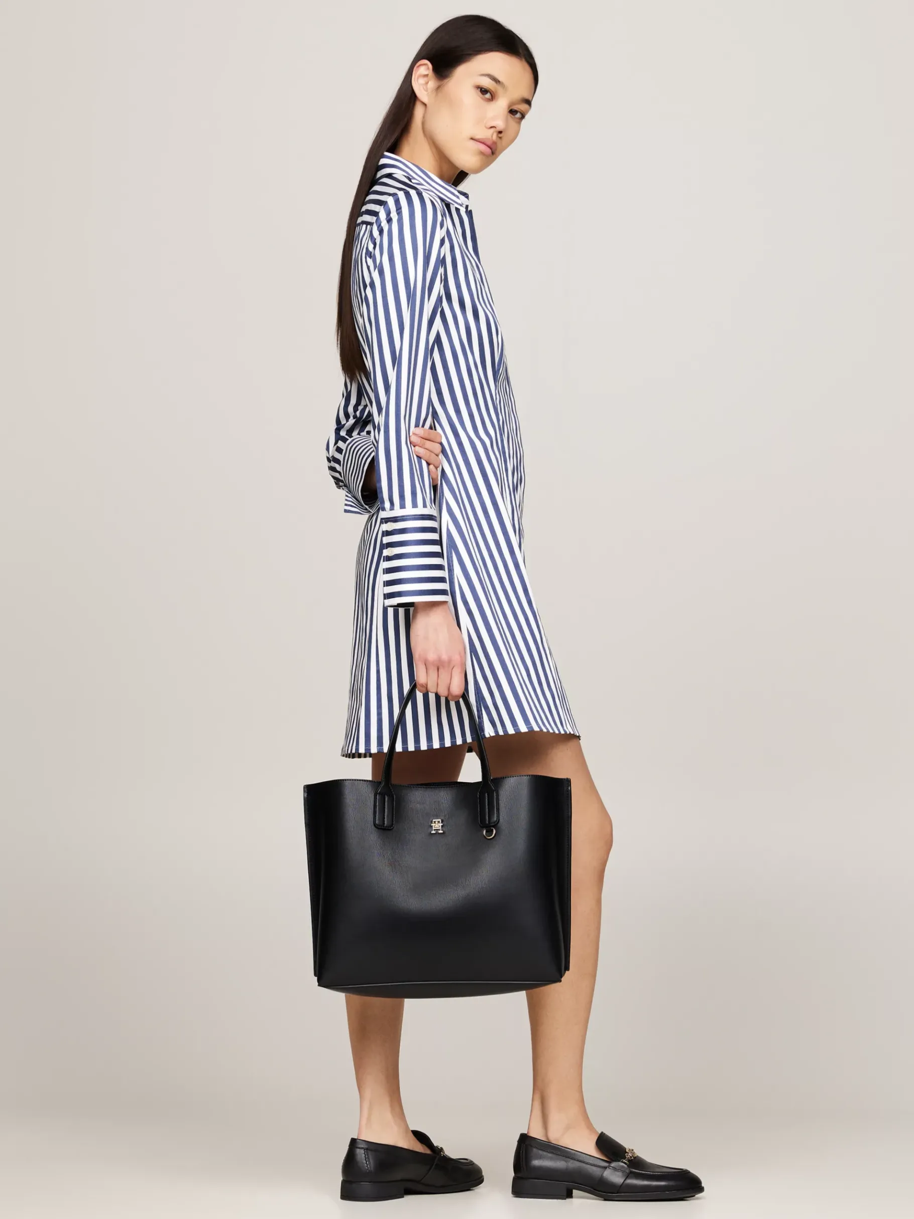 Tommy Hilfiger Satchel mit TH-Monogramm und Logomuster BLACK Best Sale