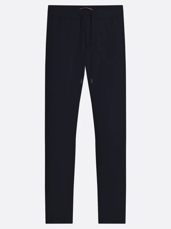 Tommy Hilfiger Stückgefärbte Tapered Leg Fit Chinos DESERT SKY New