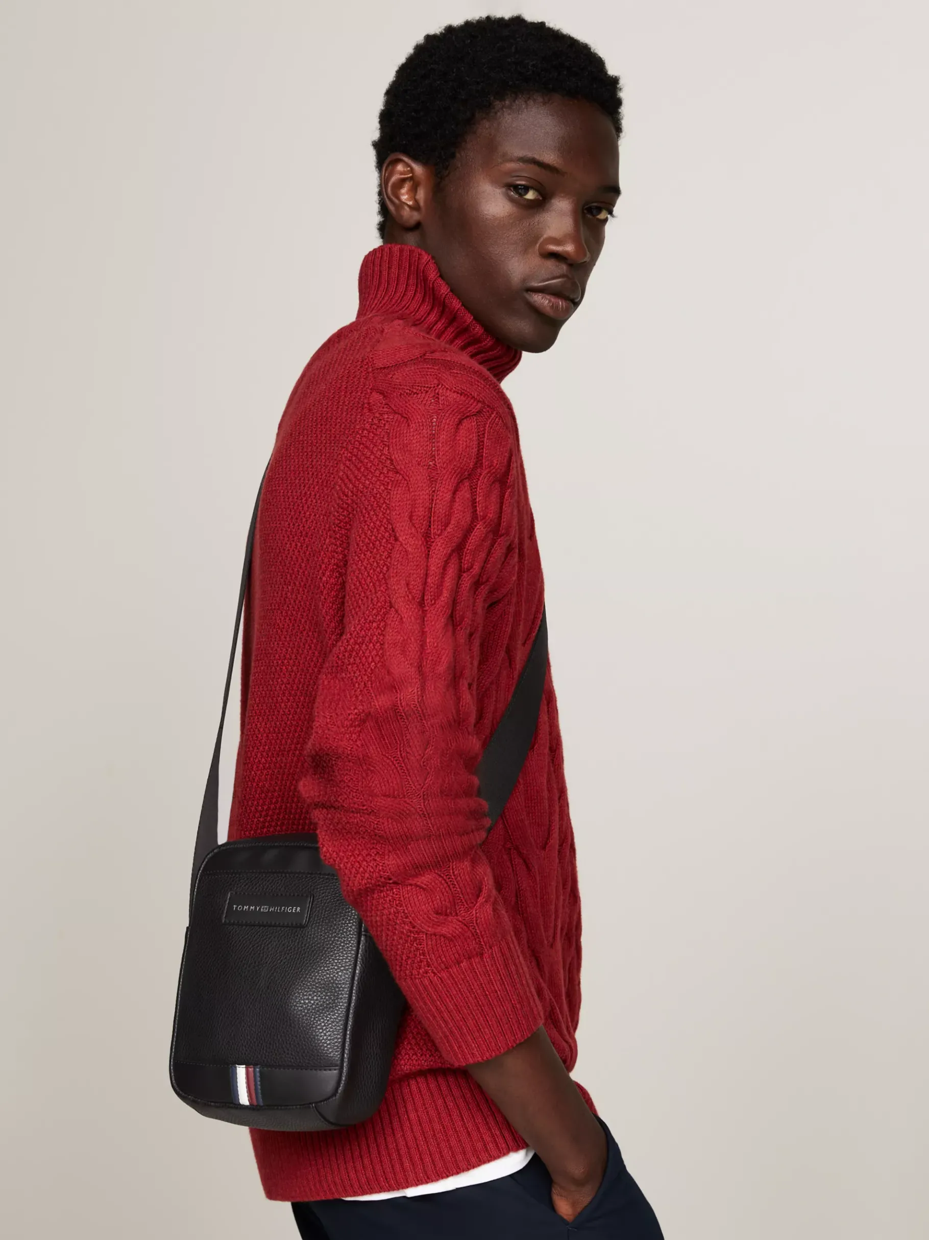 Tommy Hilfiger TH Business Crossbody-Reportertasche BLACK Online