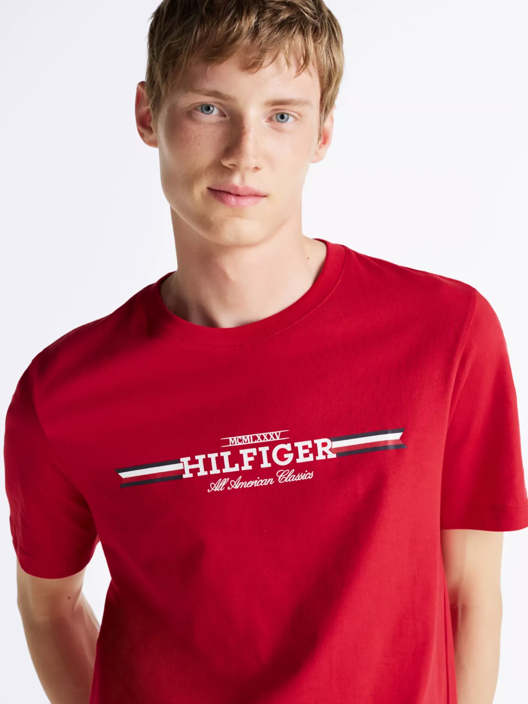 Tommy Hilfiger T-Shirt mit Brust-Logo PRIMARY RED Sale