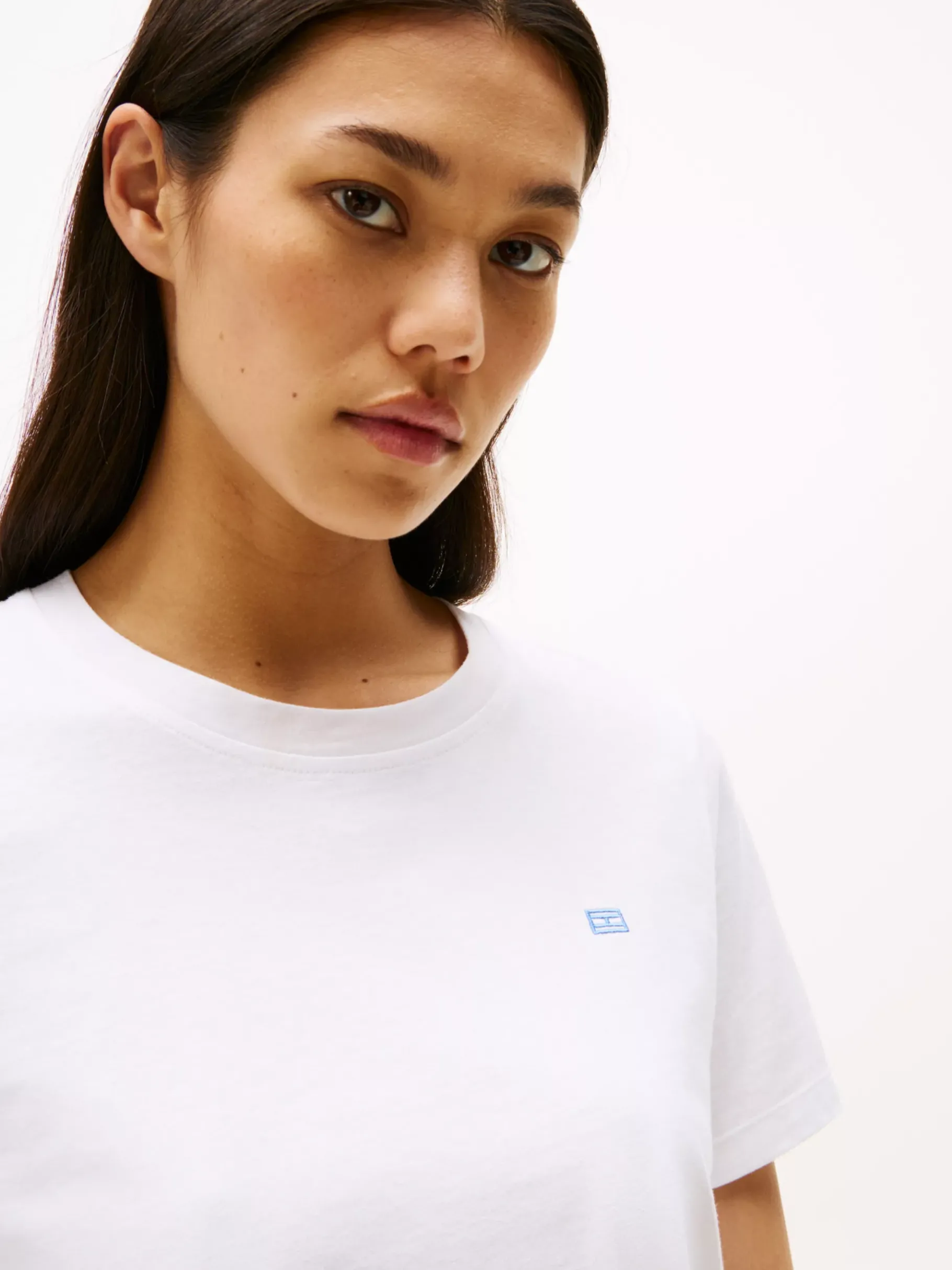 Tommy Hilfiger T-Shirt mit Kontrast-Flag TH OPTIC WHITE Fashion